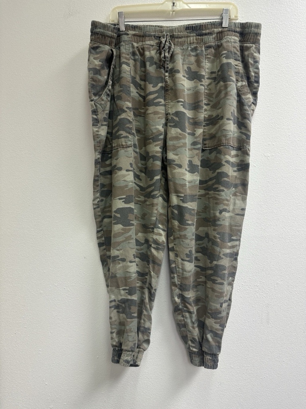 Gap Women's Green Camo Women Tencel Jogger Pockets Plus Size XXL